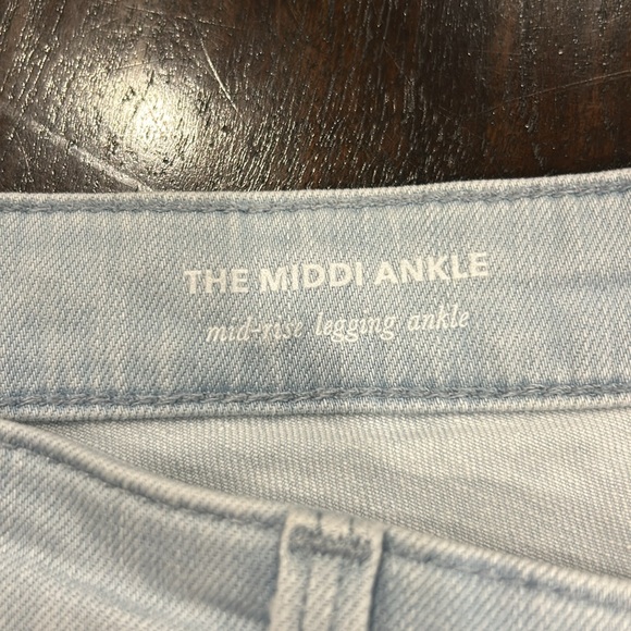 AG Light Wash ‘The Middi Ankle’ Women's Jeans - Picture 6 of 8